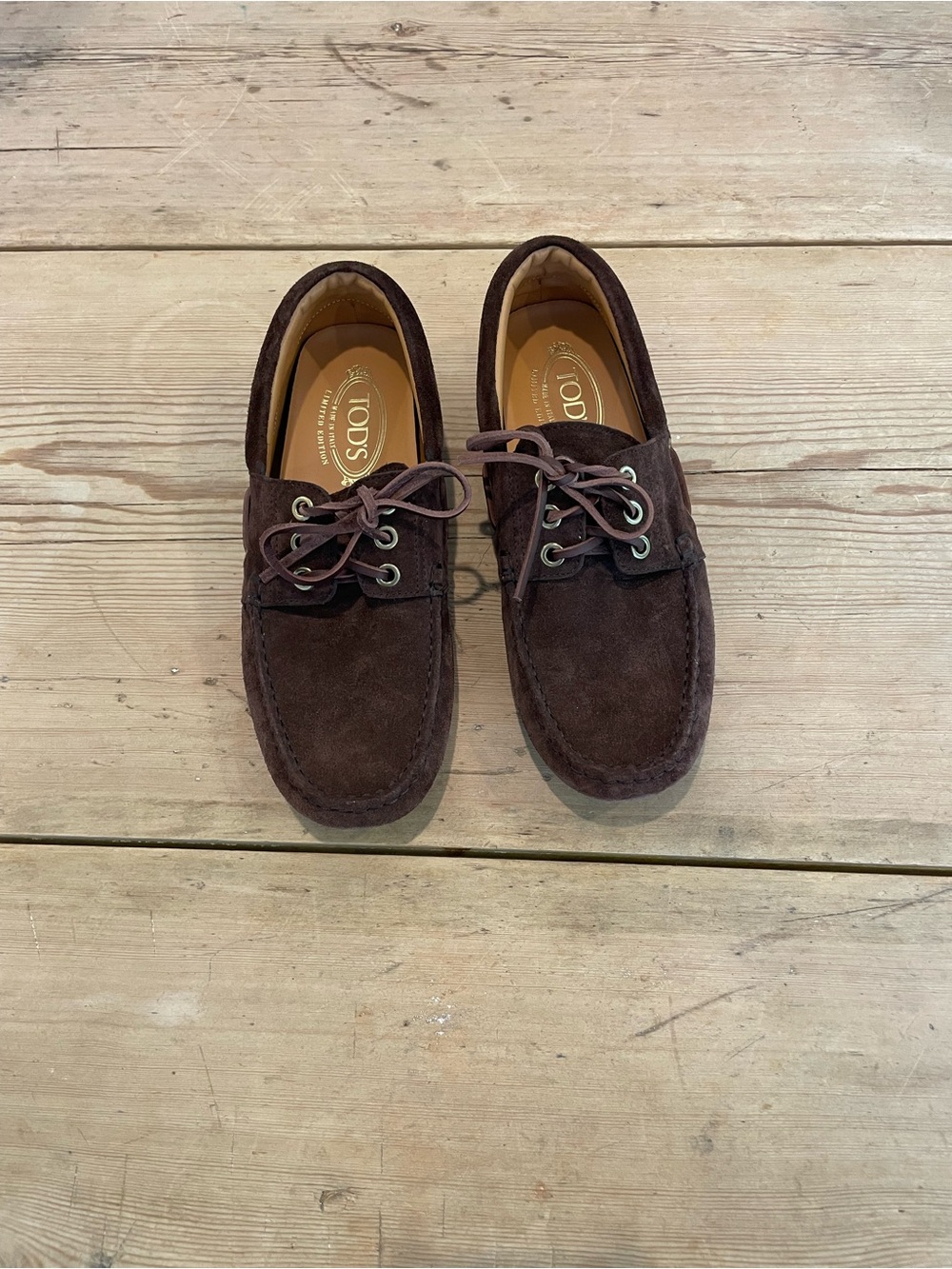 TOD'S Gommino Loafer NWOB size 37 Brown